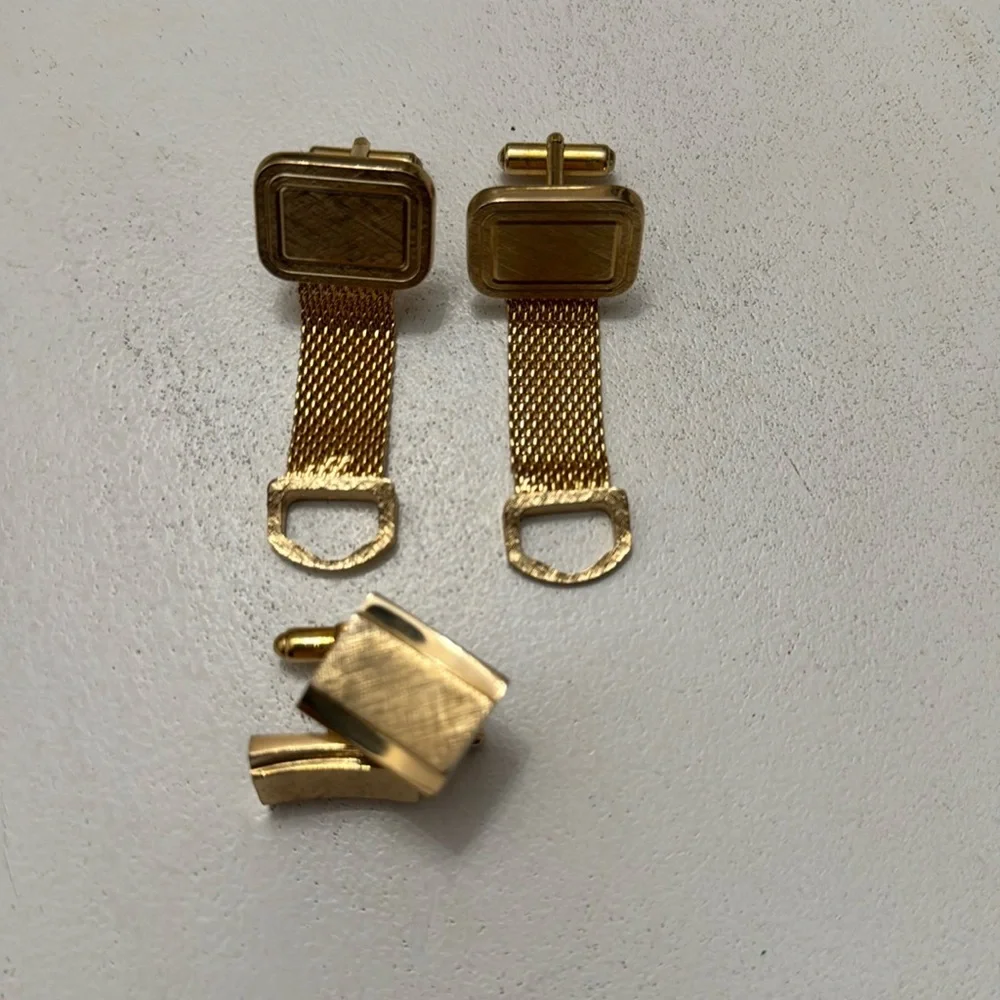 2 Sets Of vintage Cufflinks